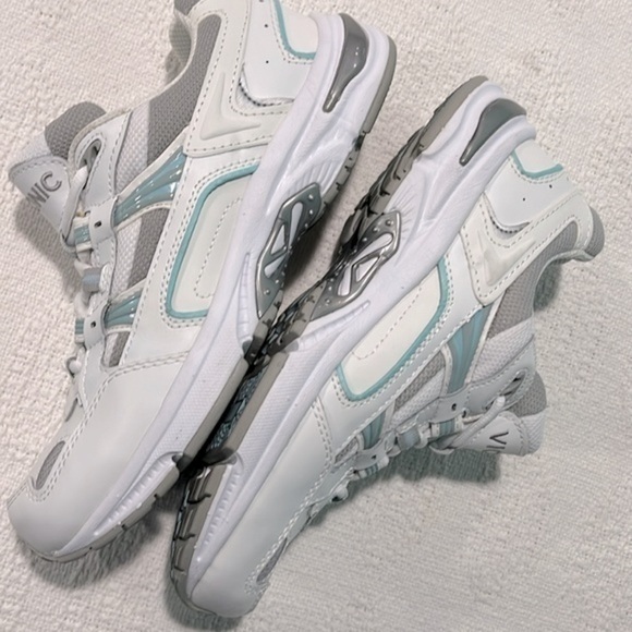 Vionic shoes women’s size 7.5 walking shoes leather upper rubber sole - Picture 9 of 10